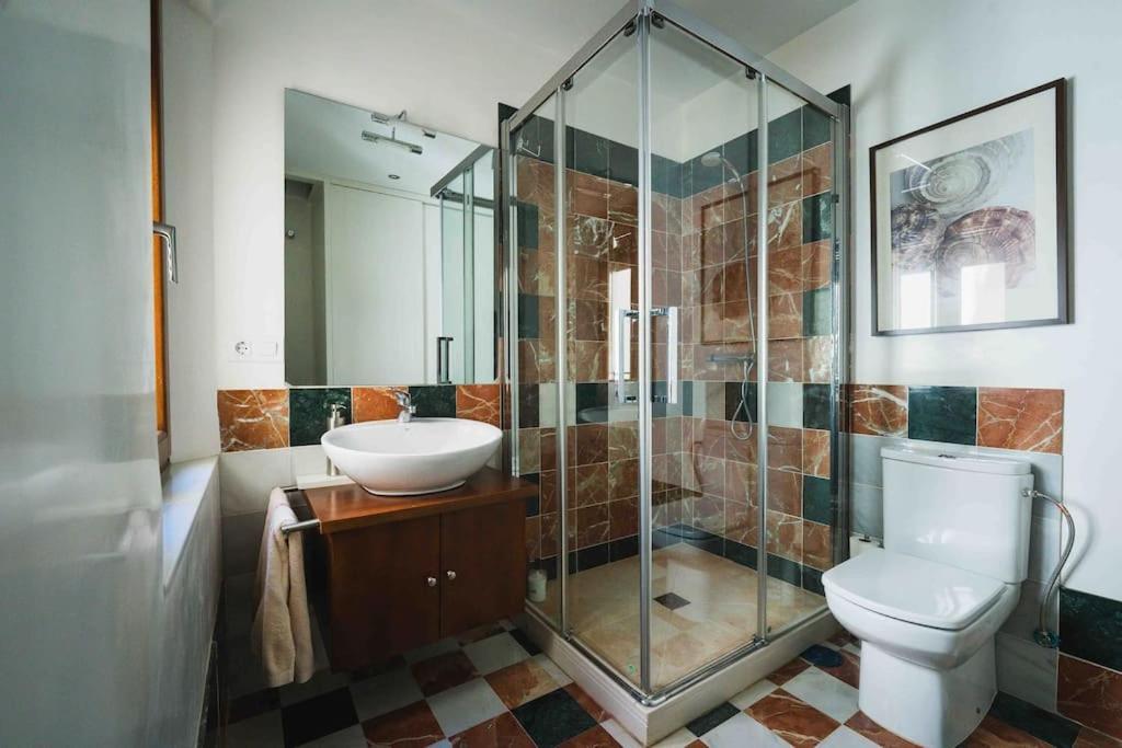 Atico Con Terraza Privada Cerca De La Catedral Apartamento Sevilha